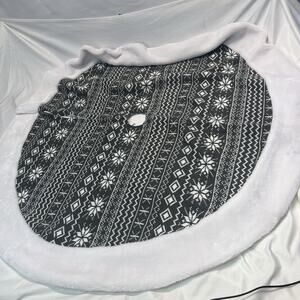 Gray White Fair Isle Knit Christmas Tree Skirt 49 Nordic Snowflake Faux Fur Trim